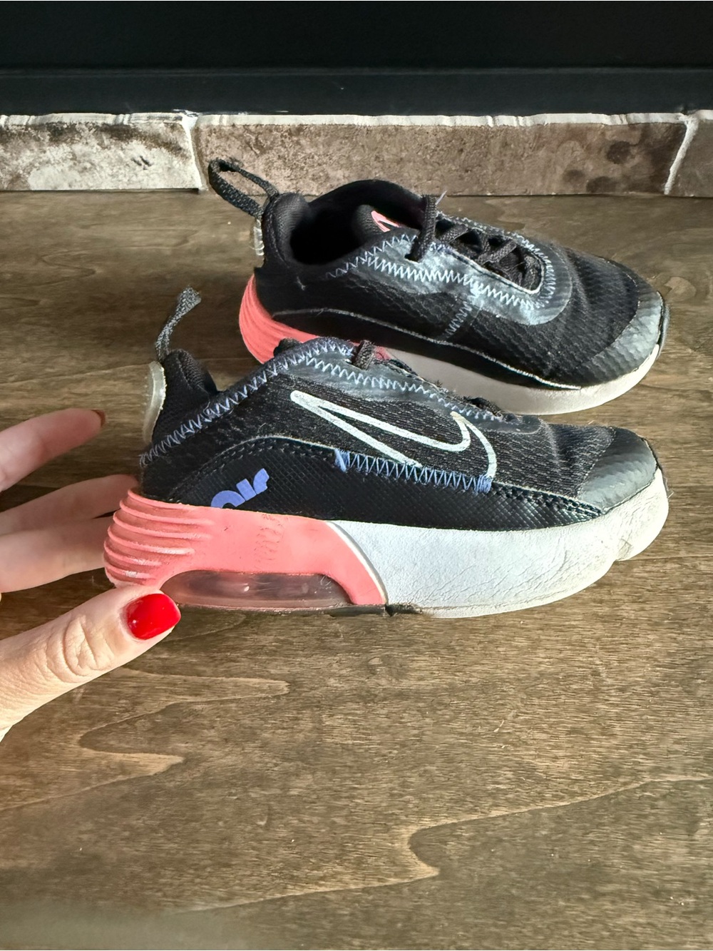 Nike Air Max Unisex Kids Sneaker Black Pink White US 8C EU 25 CJ2092-011